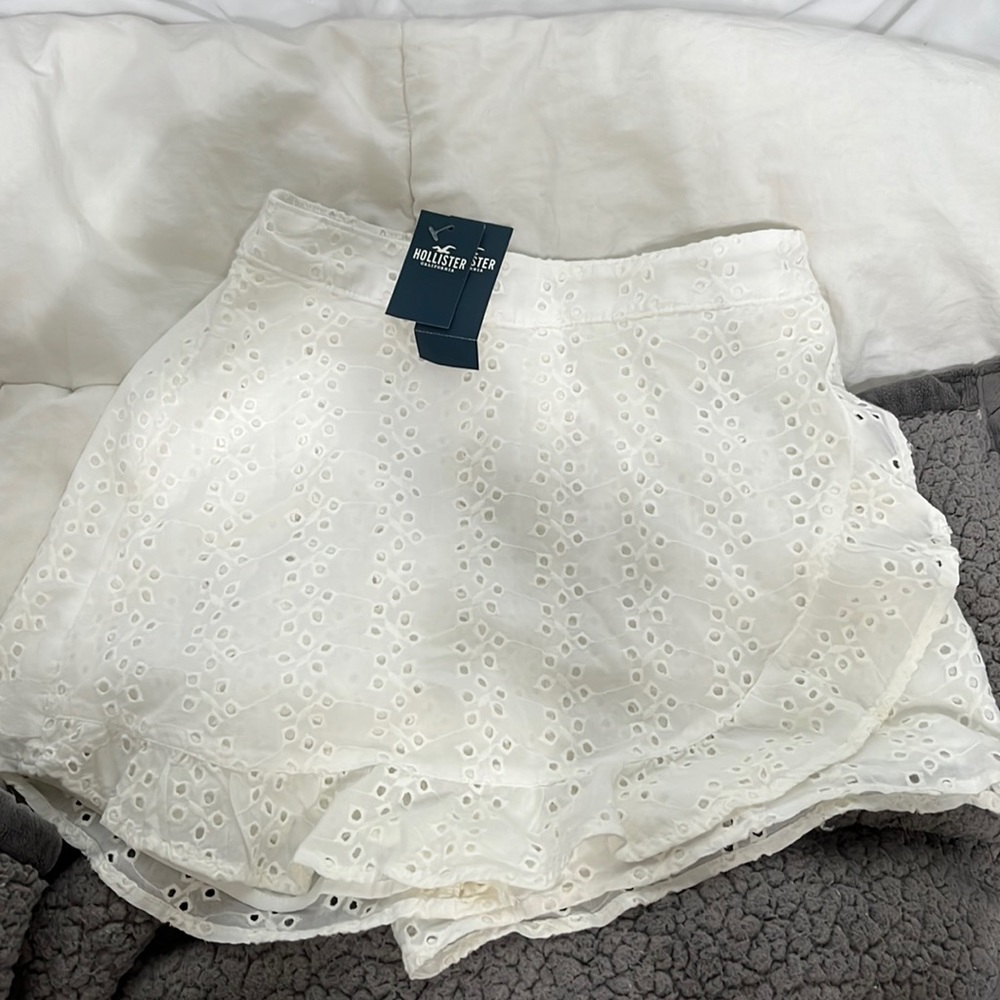 Hollister short/ skirt